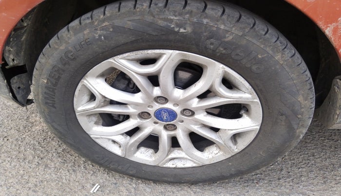 2014 Ford Ecosport TITANIUM 1.5L DIESEL, Diesel, Manual, 1,04,156 km, tyre