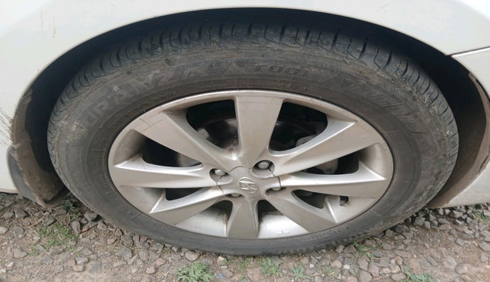 2012 Hyundai Verna FLUIDIC 1.6 CRDI SX OPT, Diesel, Manual, 1,48,604 km, tyre