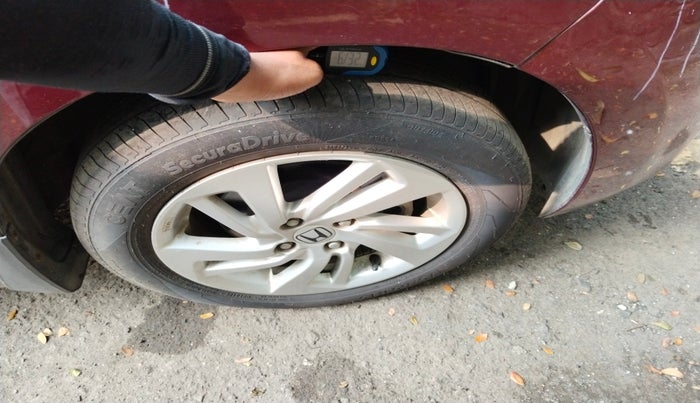 2017 Honda Jazz 1.2L I-VTEC V, Petrol, Manual, 8,458 km, tyre