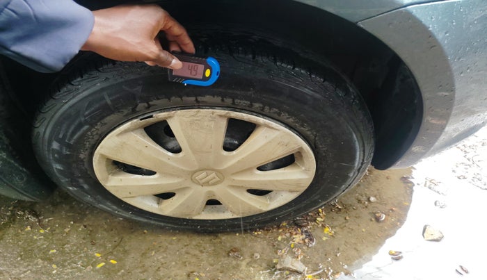 2010 Maruti Swift Dzire VXI, Petrol, Manual, 98,560 km, tyre