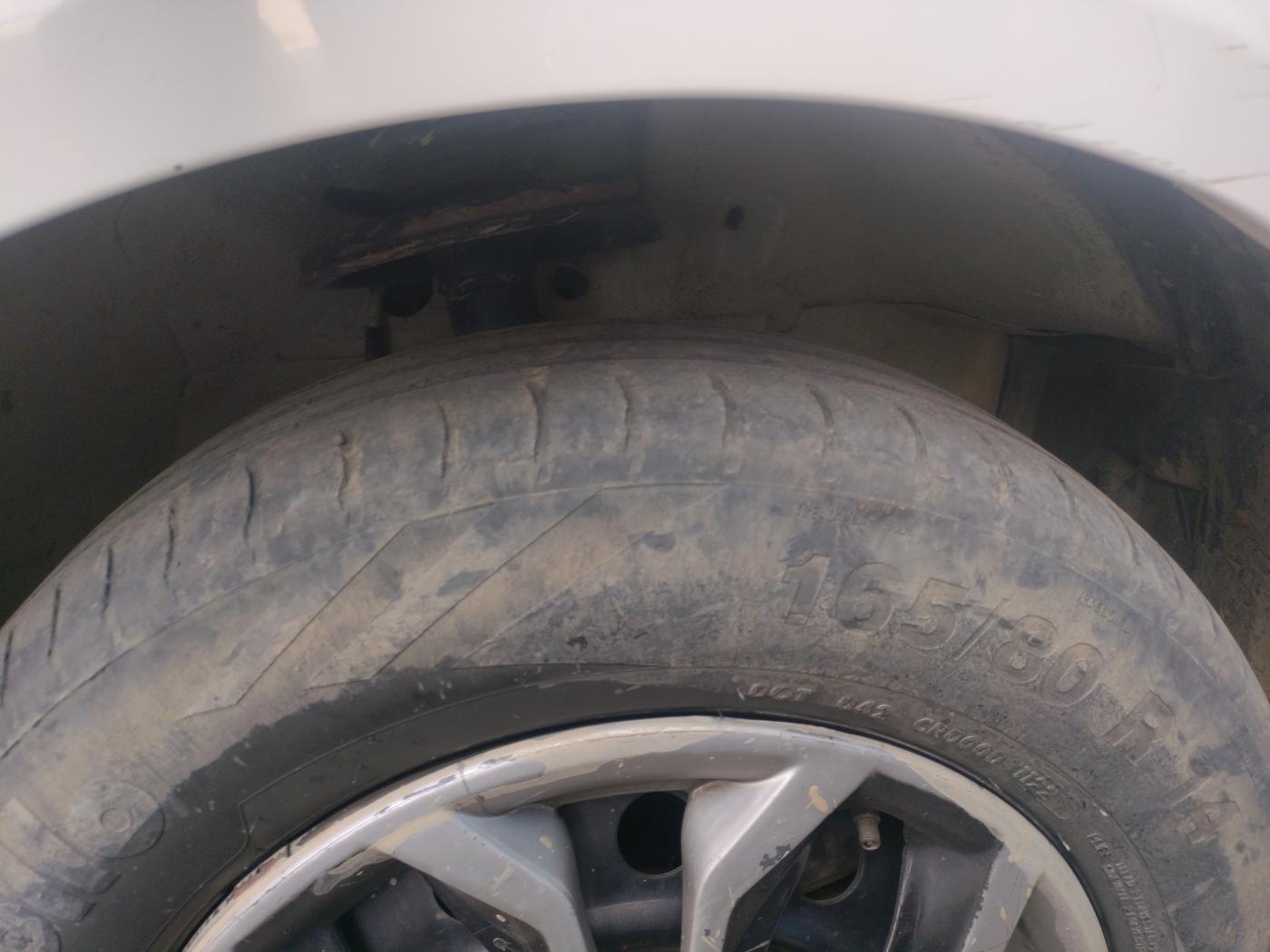 2015 Maruti Ritz VDI, Diesel, Manual, 1,91,028 km, tyre