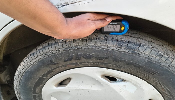 2022 Maruti Eeco 5 STR AC CNG, Petrol, Manual, 88,435 km, tyre