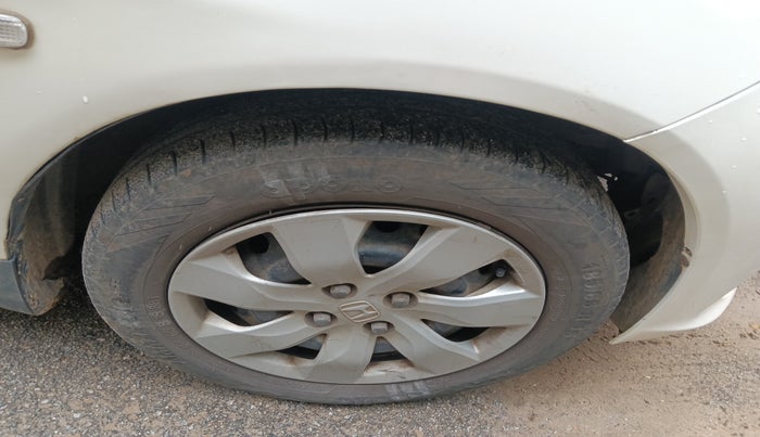 2014 Honda Mobilio 1.5L I-DTEC S, Diesel, Manual, 1,53,191 km, tyre