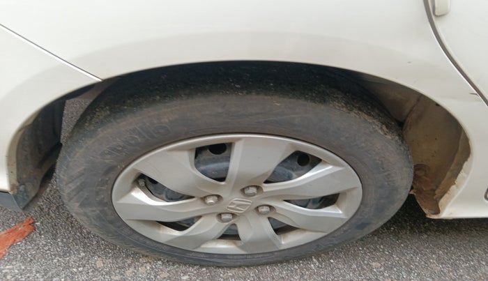 2014 Honda Mobilio 1.5L I-DTEC S, Diesel, Manual, 1,53,191 km, tyre