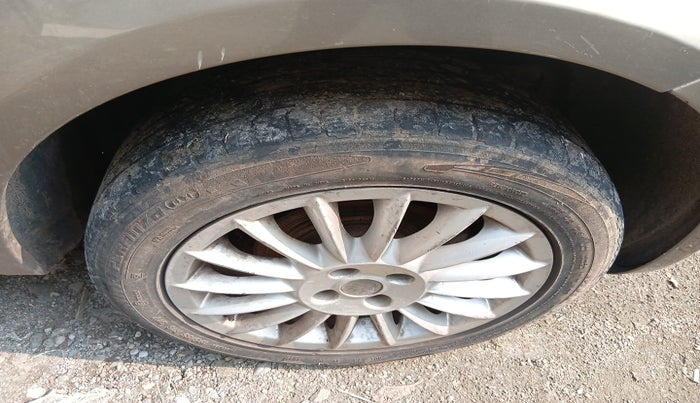 2012 Fiat Linea EMOTION 1.3, Diesel, Manual, 1,46,553 km, tyre