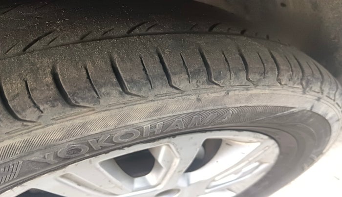 2018 Tata Tiago XZ PETROL, Petrol, Manual, 1,12,568 km, tyre
