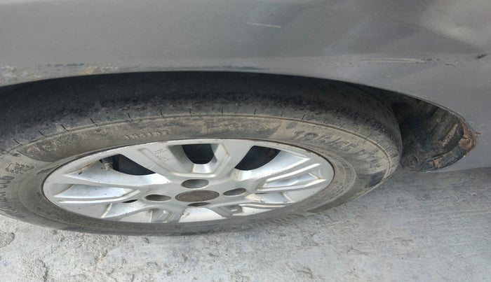 2018 Tata Tiago XZ PETROL, Petrol, Manual, 1,12,568 km, tyre