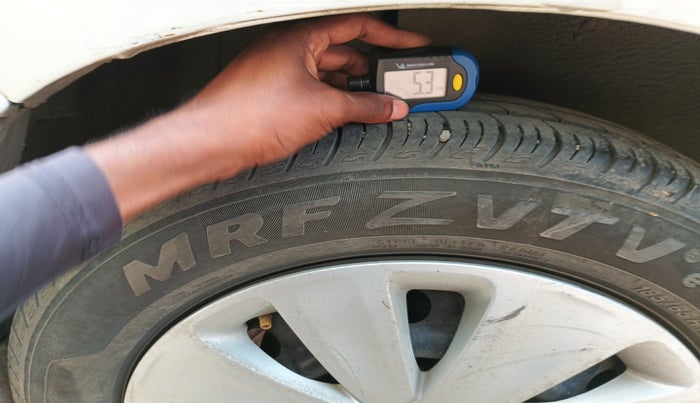 2016 Maruti Ertiga VXI CNG, Petrol, Manual, 1,58,140 km, tyre