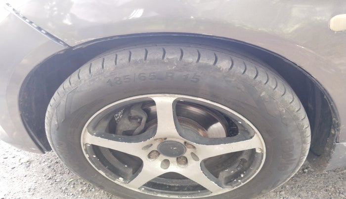 2014 Honda Mobilio 1.5L I-DTEC S, Diesel, Manual, 1,67,724 km, tyre