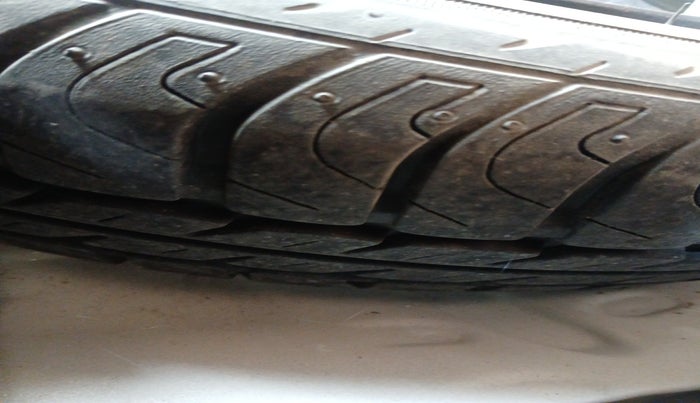 2016 Maruti Wagon R 1.0 VXI AMT, Petrol, Automatic, 16,835 km, tyre