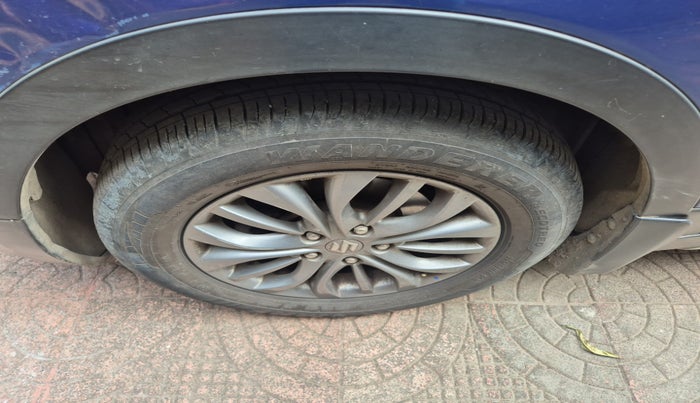 2016 Maruti S Cross ZETA 1.3, Diesel, Manual, 1,17,009 km, tyre