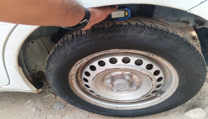 2014 Honda Amaze 1.2L I-VTEC E, Petrol, Manual, 79,416 km, tyre