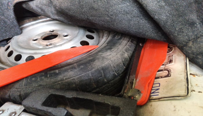 2014 Honda Amaze 1.2L I-VTEC E, Petrol, Manual, 79,416 km, tyre