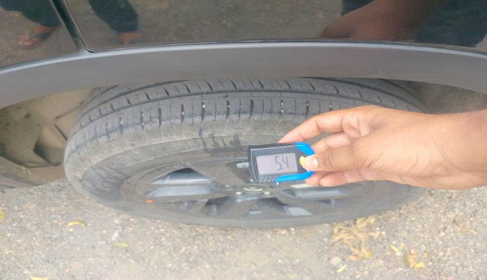 2022 Tata Harrier XTA 2.0L KRYOTEC PLUS, Diesel, Automatic, 26,959 km, tyre