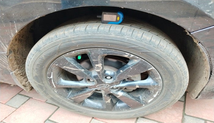 2016 Hyundai Elite i20 ASTA 1.2 (O), Petrol, Manual, 1,44,131 km, tyre