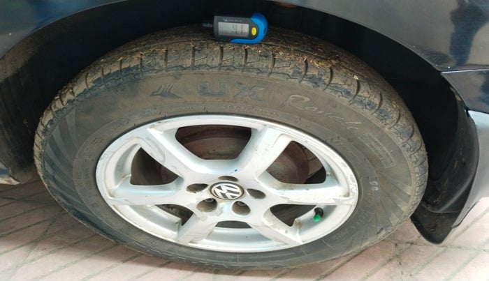 2013 Volkswagen Vento HIGHLINE DIESEL 1.6, Diesel, Manual, 89,724 km, tyre