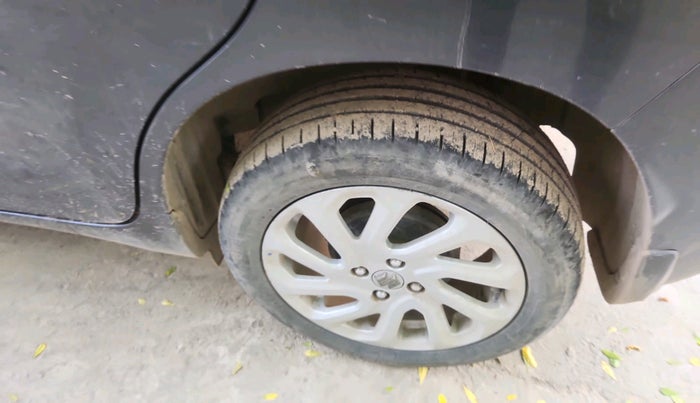 2023 Maruti Baleno  ZETA CNG 1.2L, Petrol, Manual, 32,258 km, tyre