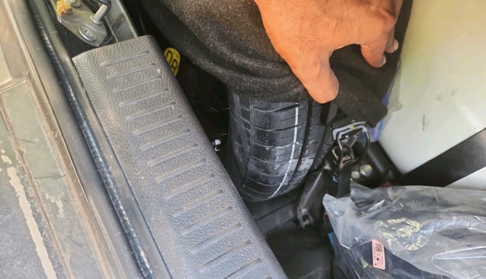 2023 Maruti Baleno  ZETA CNG 1.2L, Petrol, Manual, 32,258 km, tyre