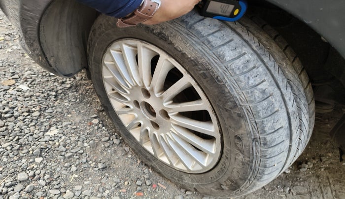 2015 Tata Zest XT PETROL, Petrol, Manual, 58,068 km, tyre