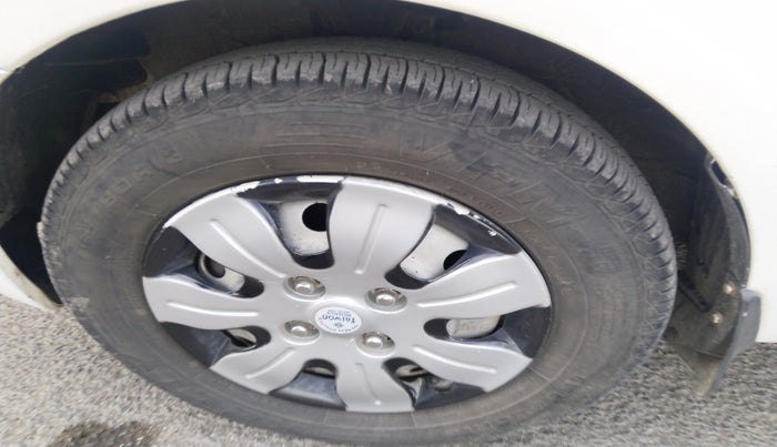 2010 Hyundai i10 ERA 1.1, Petrol, Manual, 1,67,238 km, tyre