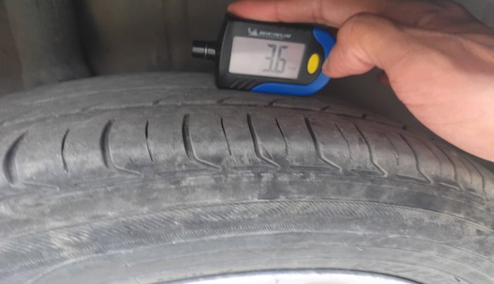 2012 Honda City 1.5L I-VTEC V MT, Petrol, Manual, 1,39,051 km, tyre