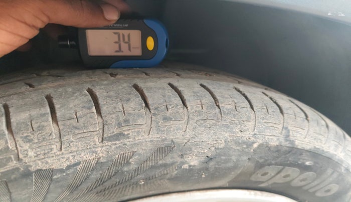 2020 Renault Kwid RXL, Petrol, Manual, 56,835 km, tyre