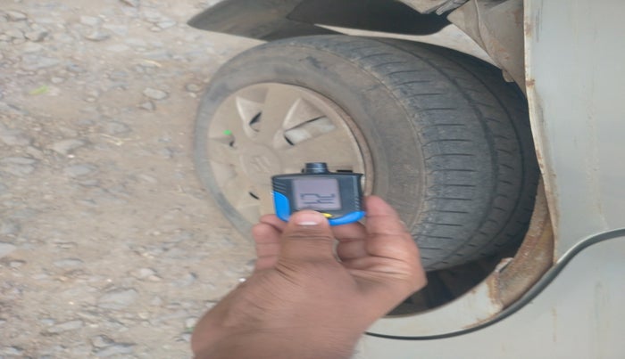 2010 Maruti Wagon R 1.0 LX, Petrol, Manual, 79,433 km, tyre