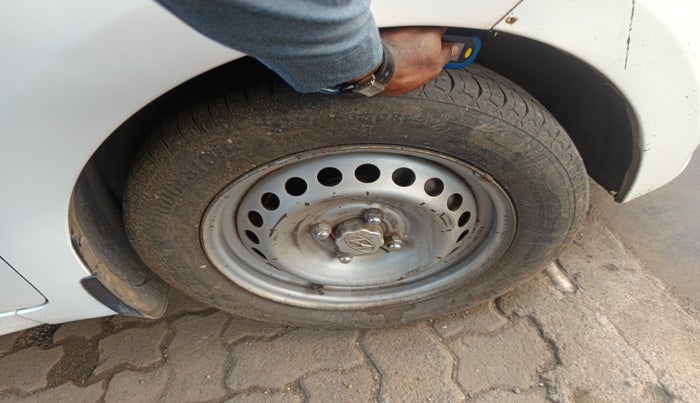 2016 Hyundai Xcent S 1.1 CRDI, Diesel, Manual, 1,10,120 km, tyre