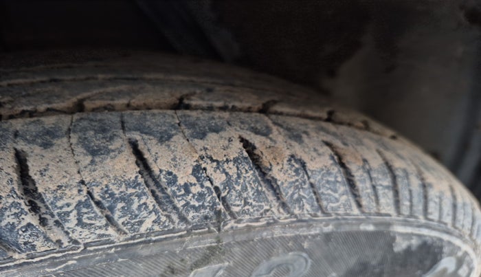 2012 Mahindra Verito 1.5 D4, Diesel, Manual, 72,238 km, tyre