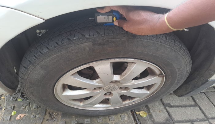 2010 Maruti Swift ZXI, Petrol, Manual, 1,02,621 km, tyre