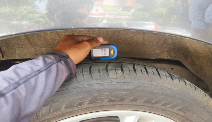 2017 Toyota Innova Crysta 2.4 ZX AT 7 STR, Diesel, Automatic, 1,88,983 km, tyre