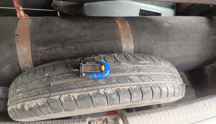 2016 Hyundai Grand i10 SPORTZ 1.2 KAPPA VTVT, Petrol, Manual, 2,43,119 km, tyre