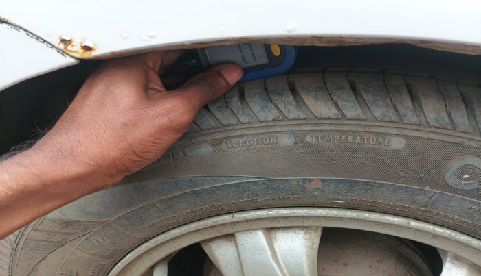2010 Tata Indigo VE BS-III, Diesel, Manual, 1,25,000 km, tyre