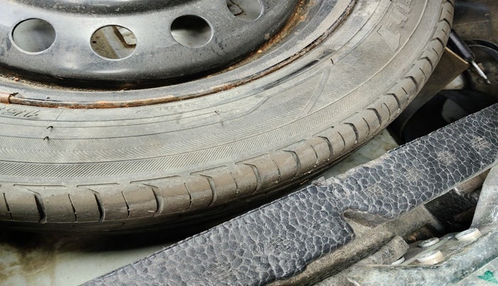 2018 Maruti Wagon R 1.0 VXI, Petrol, Manual, 74,399 km, tyre