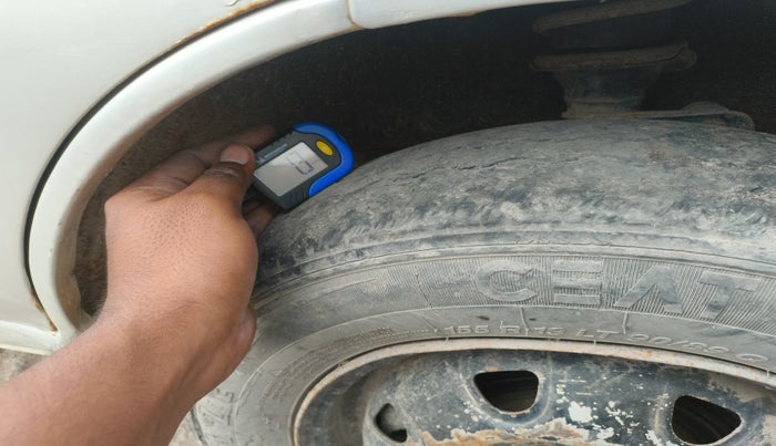 2018 Maruti Eeco 5 STR WITH A/C+HTR CNG, Petrol, Manual, 1,03,670 km, tyre