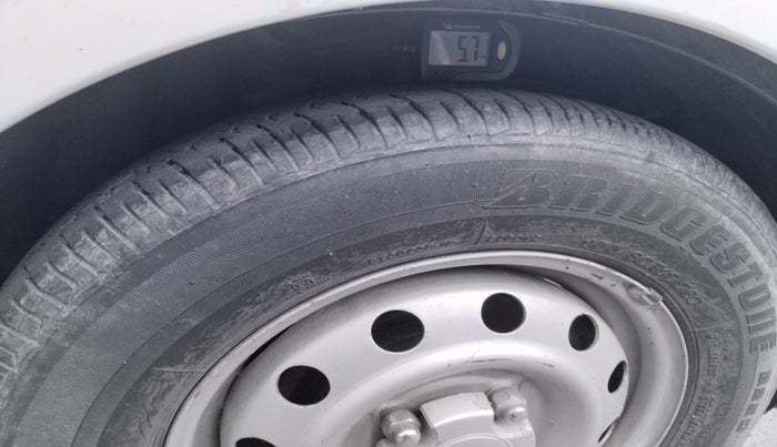 2014 Hyundai i10 MAGNA 1.1, Petrol, Manual, 11,436 km, tyre