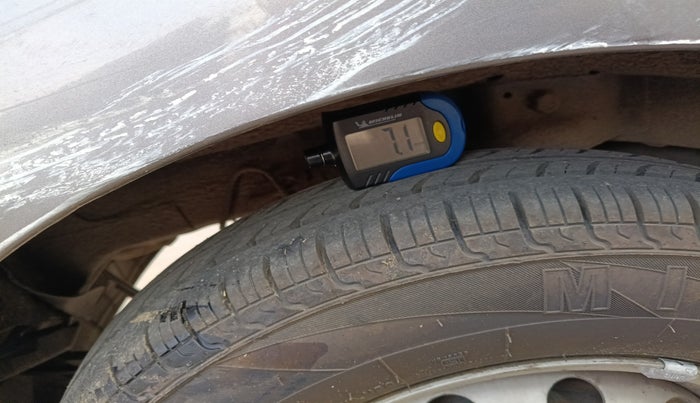 2013 Hyundai Eon D-LITE+, Petrol, Manual, 88,854 km, tyre