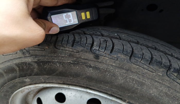 2011 Maruti Wagon R 1.0 LXI, Petrol, Manual, 40,920 km, tyre