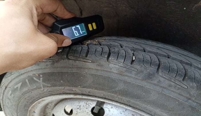 2011 Maruti Wagon R 1.0 LXI, Petrol, Manual, 40,920 km, tyre