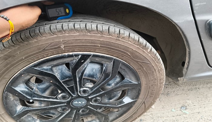 2012 Hyundai Santro Xing GL PLUS, Petrol, Manual, 1,33,991 km, tyre