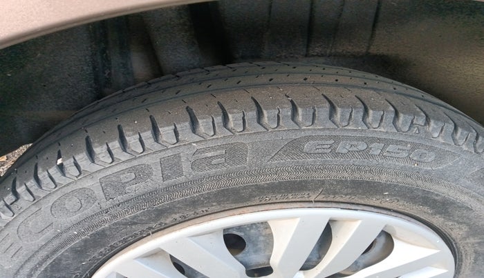 2018 Maruti Dzire VXI, Petrol, Manual, 25,145 km, tyre