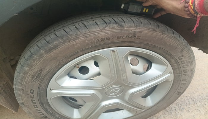 2022 Tata NEXON XE PETROL, Petrol, Manual, 16,011 km, tyre