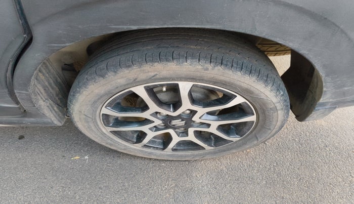 2022 Maruti XL6 ALPHA PLUS AT, Petrol, Automatic, 67,092 km, tyre