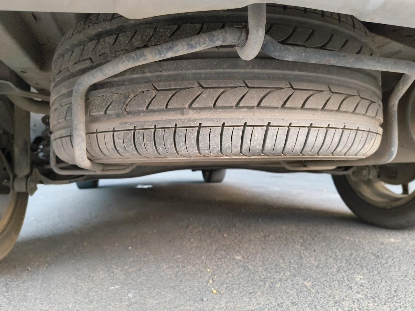 2022 Maruti XL6 ALPHA PLUS AT, Petrol, Automatic, 67,092 km, tyre