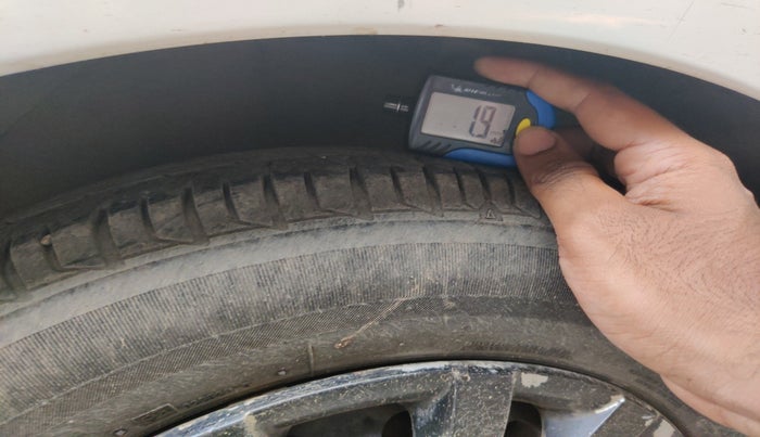 2011 Hyundai i20 MAGNA 1.2, Petrol, Manual, 1,06,309 km, tyre