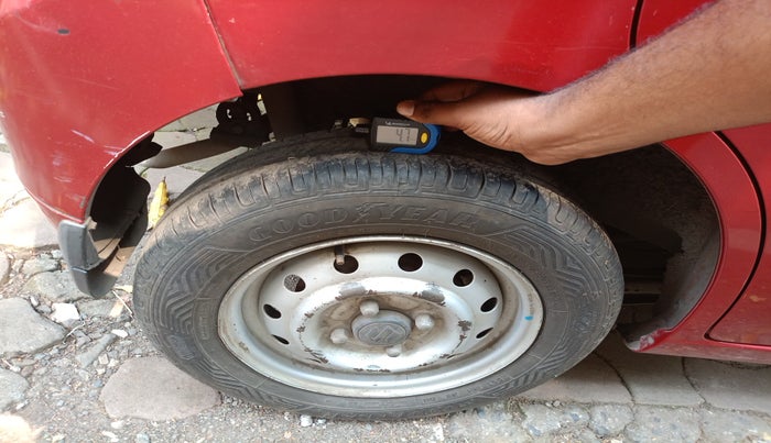 2013 Maruti Wagon R 1.0 LXI CNG, Petrol, Manual, 84,139 km, tyre