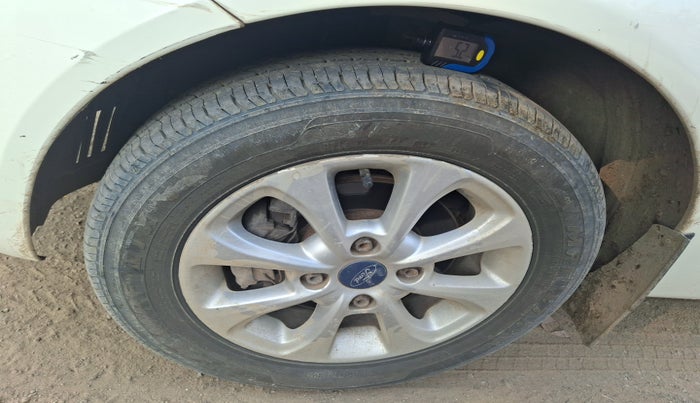 2011 Ford Figo TITANIUM 1.2 PETROL, Petrol, Manual, 74,000 km, tyre