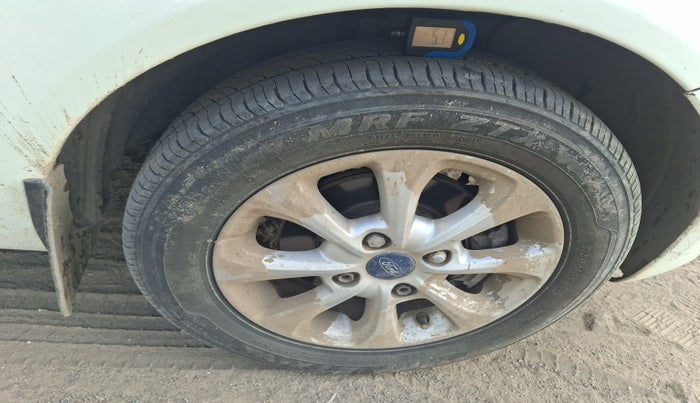 2011 Ford Figo TITANIUM 1.2 PETROL, Petrol, Manual, 74,000 km, tyre