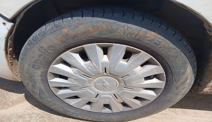 2013 Chevrolet Sail UVA 1.3 LS, Diesel, Manual, 1,78,637 km, tyre