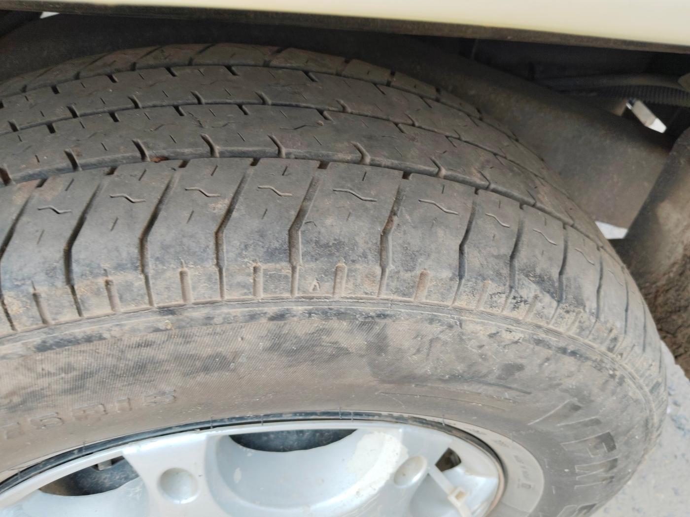 2022 Mahindra Bolero B6, Diesel, Manual, 1,02,923 km, tyre